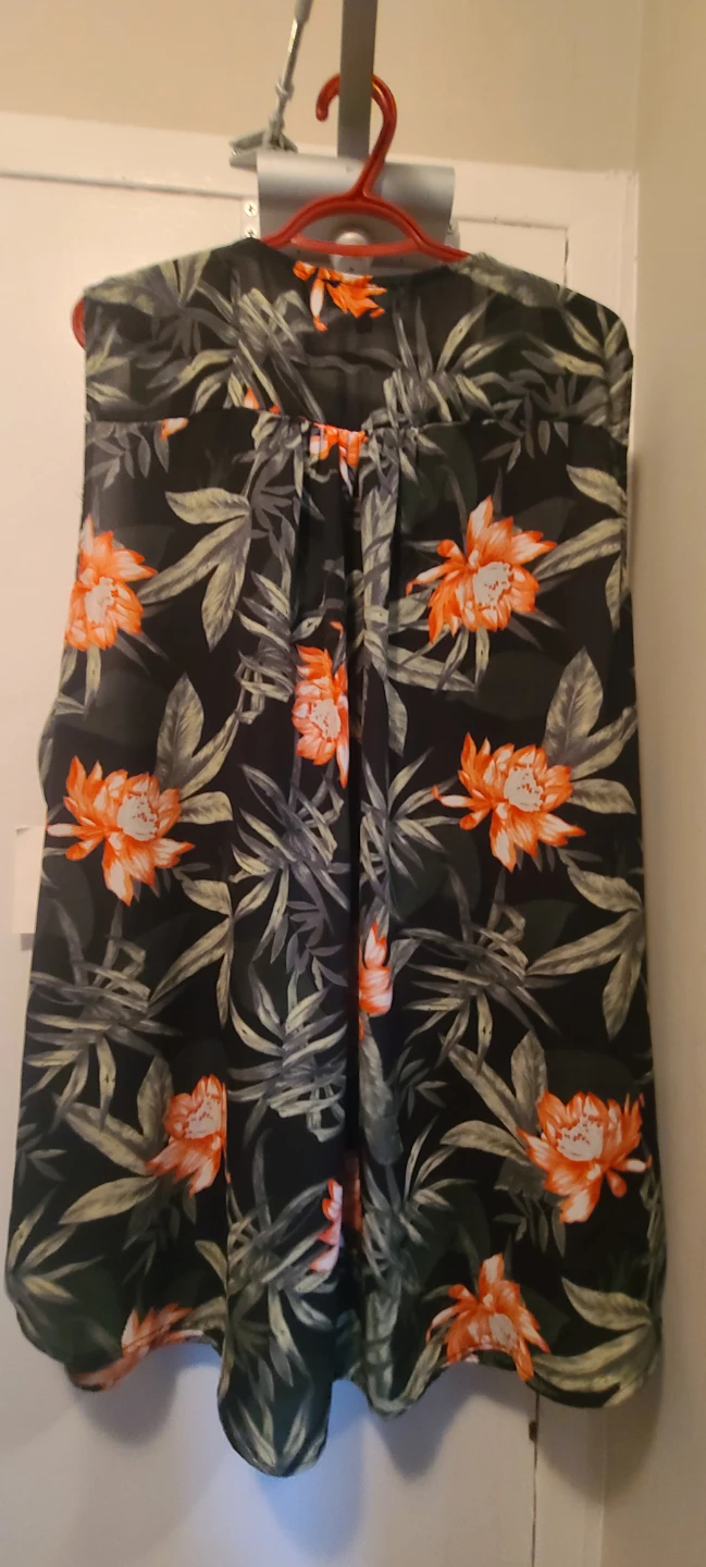 Lily Morgan Floral Sleeveless Blouse - photo 2