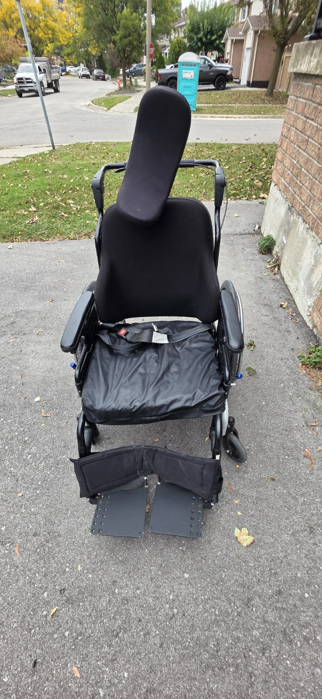 HME Mobility Wheelchair with Headrest - photo 5