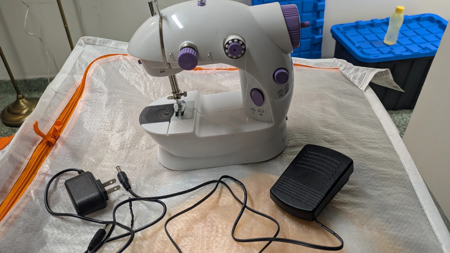 Portable Mini Sewing Machine