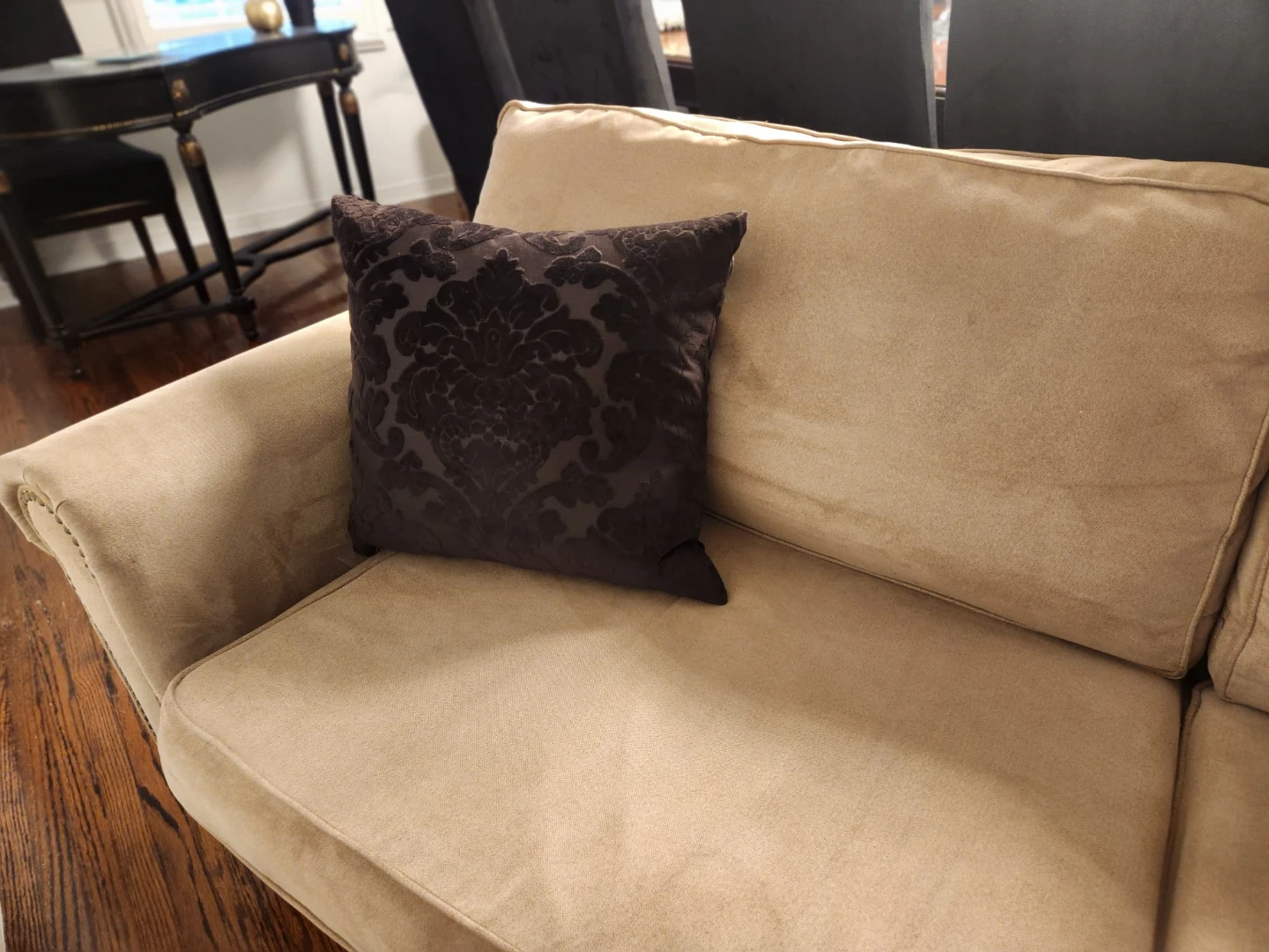 Pier 1 four seat sofa - photo 2