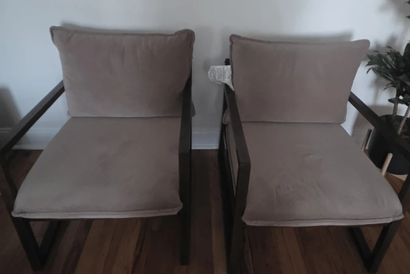 Set of 2 Accent Chairs