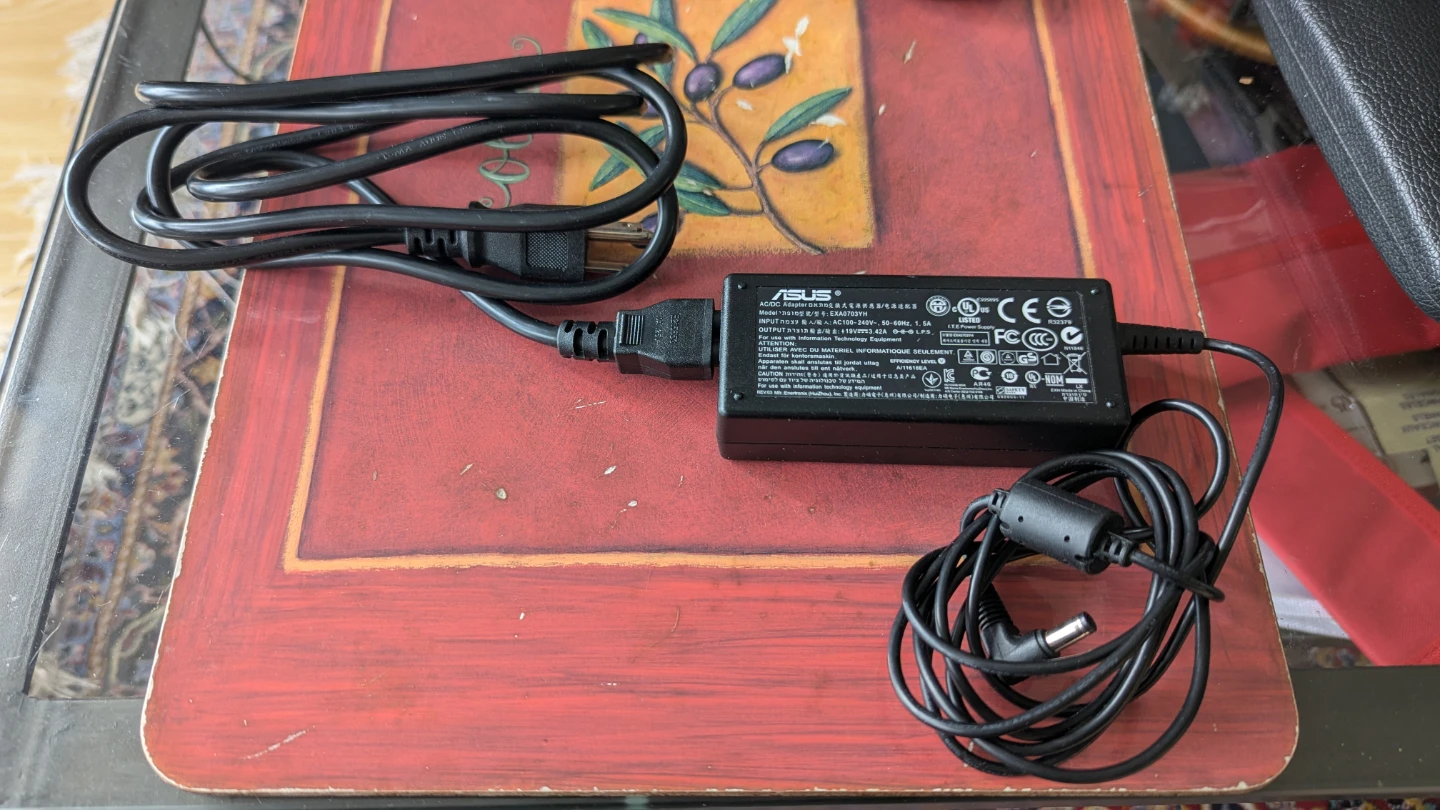 ASUS AC/DC Adapter EXA0703YH