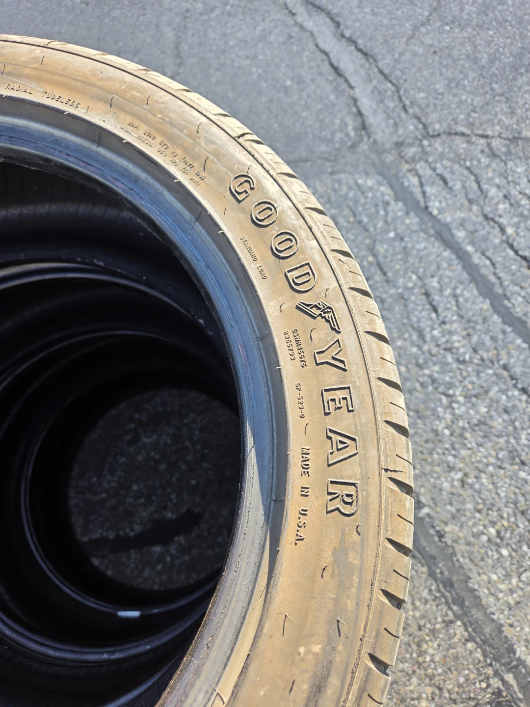 Goodyear Eagle Sport  235/45R17 - photo 3