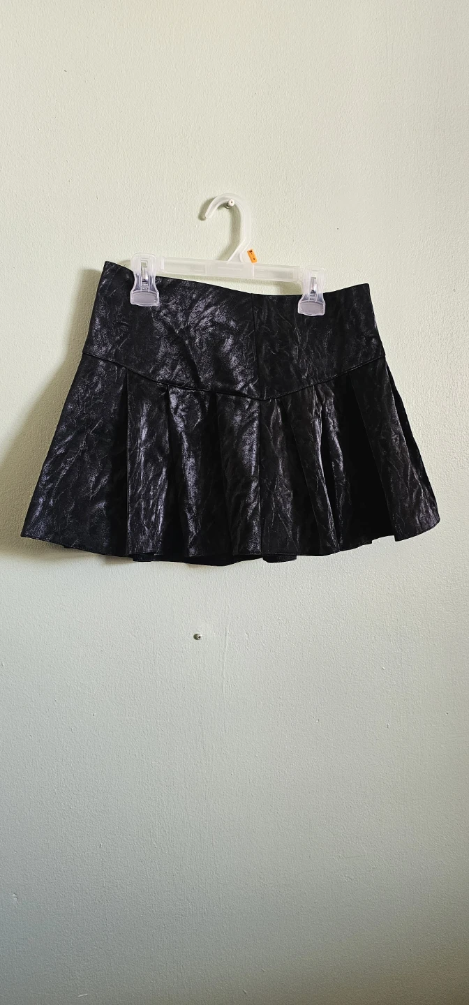 NWT Forever 21 Faux Leather Pleated Mini Skirt - Size XS