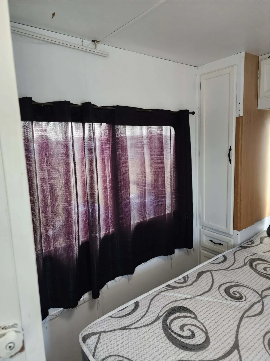Four Winds Majestic Motorhome - photo 3