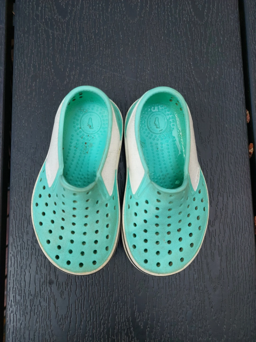 Native Shoes Kids Mint Slip-Ons Size 7 - photo 2