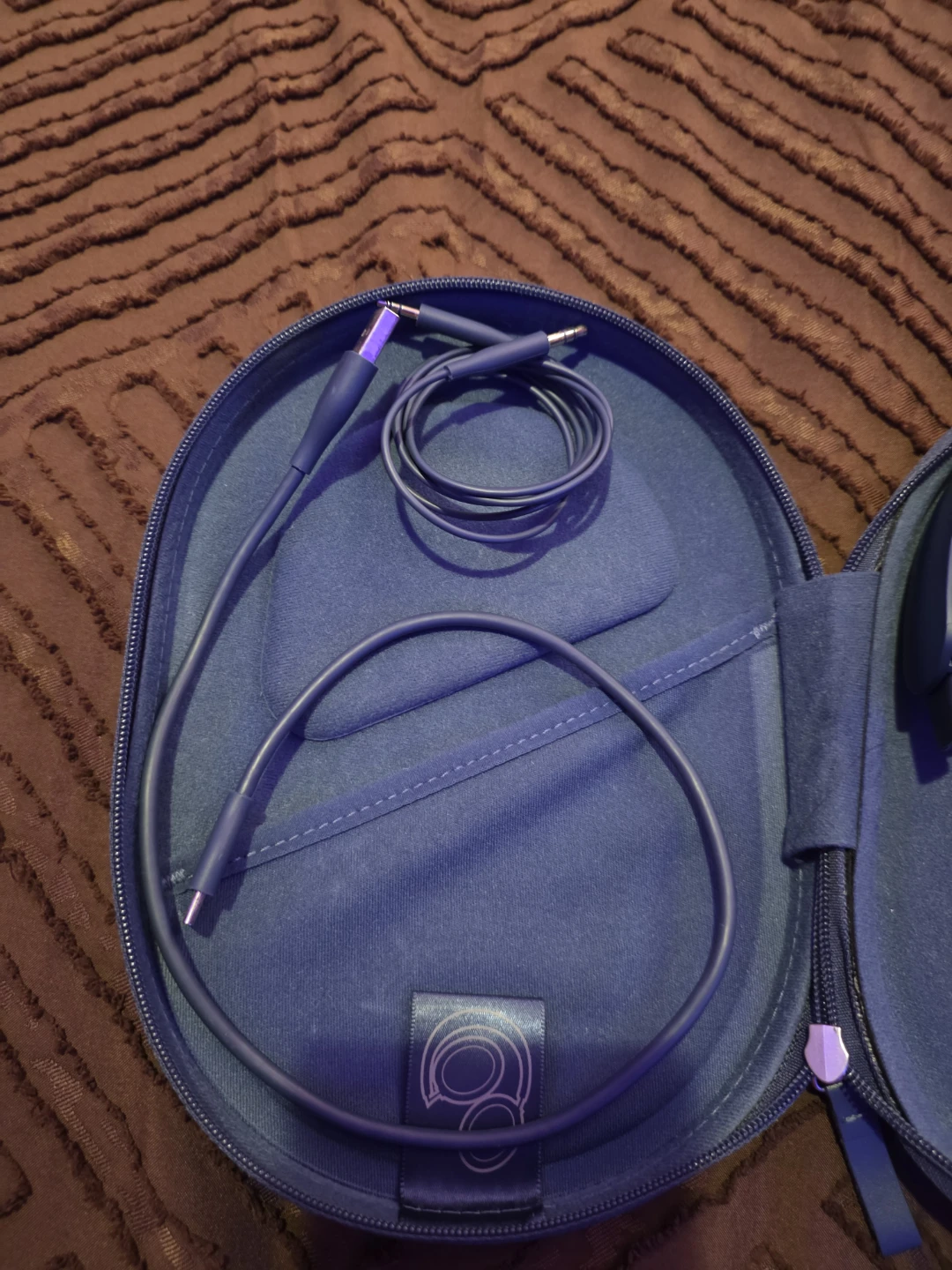 Bose Noise Cancelling Headphones - photo 4