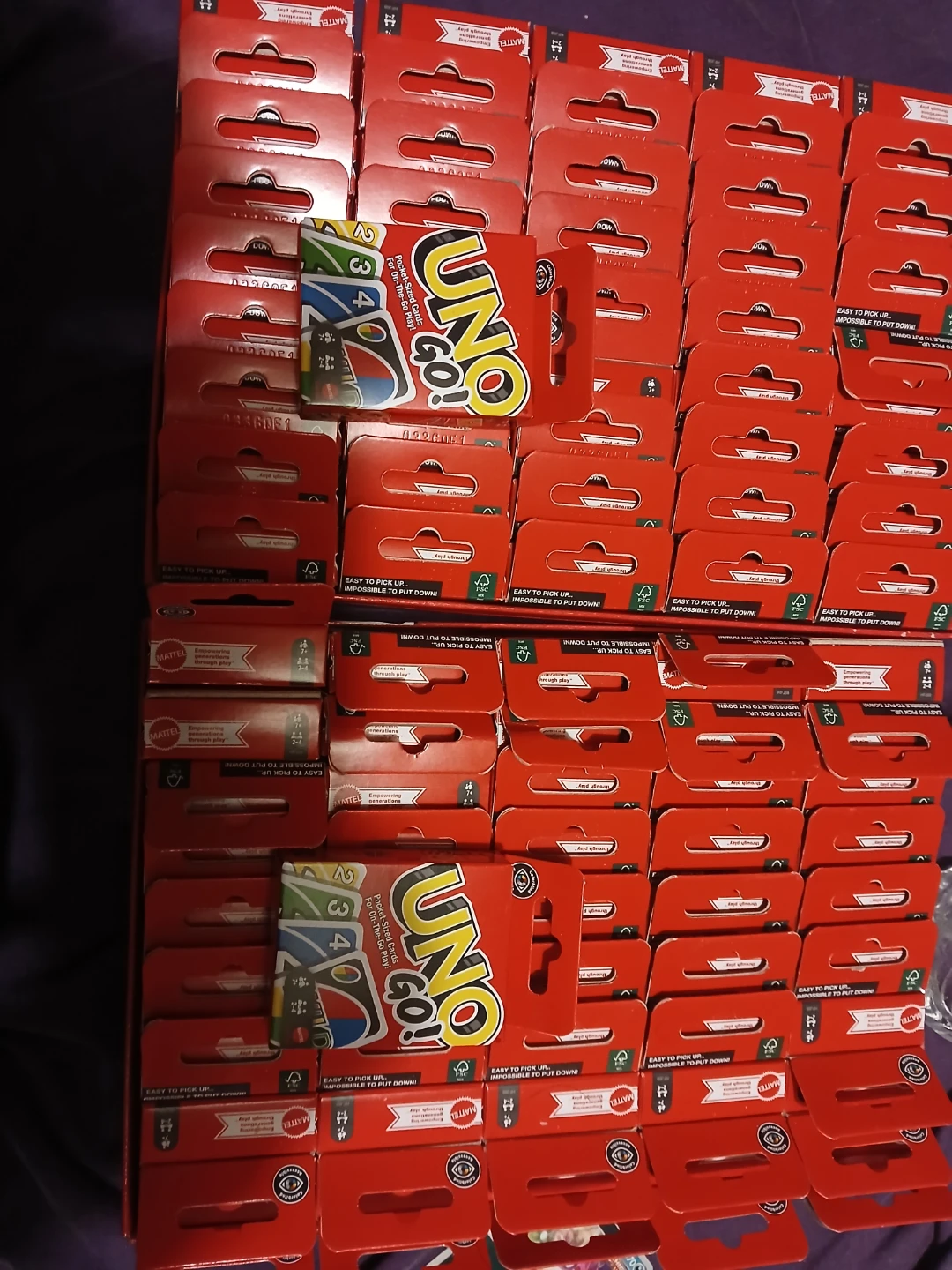 Mattel UNO Go! Pocket-Sized Card Game