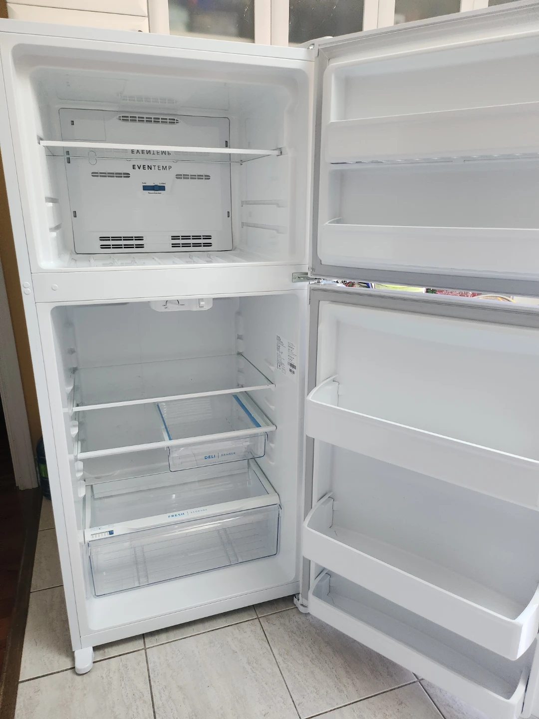 Frigidaire Top-Freezer Refrigerator - photo 2