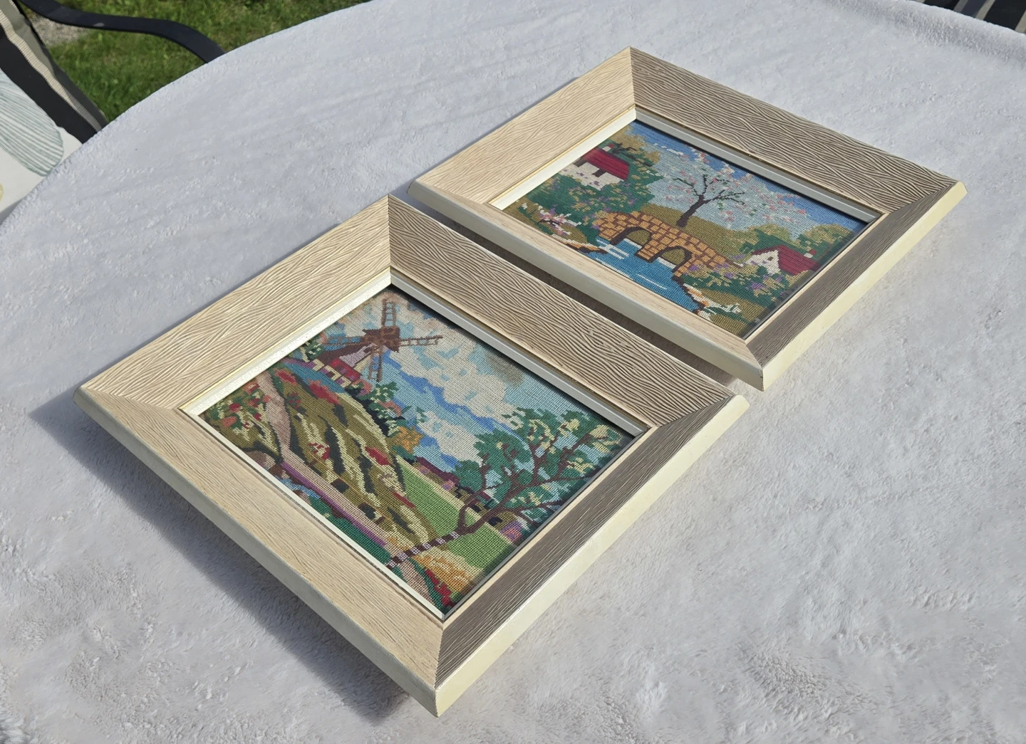 Colourful Needlepoint Pictures (x2) - photo 4