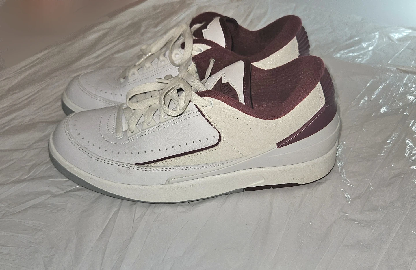 🏈 Nike Air Jordan 2 Retro Low Sneakers