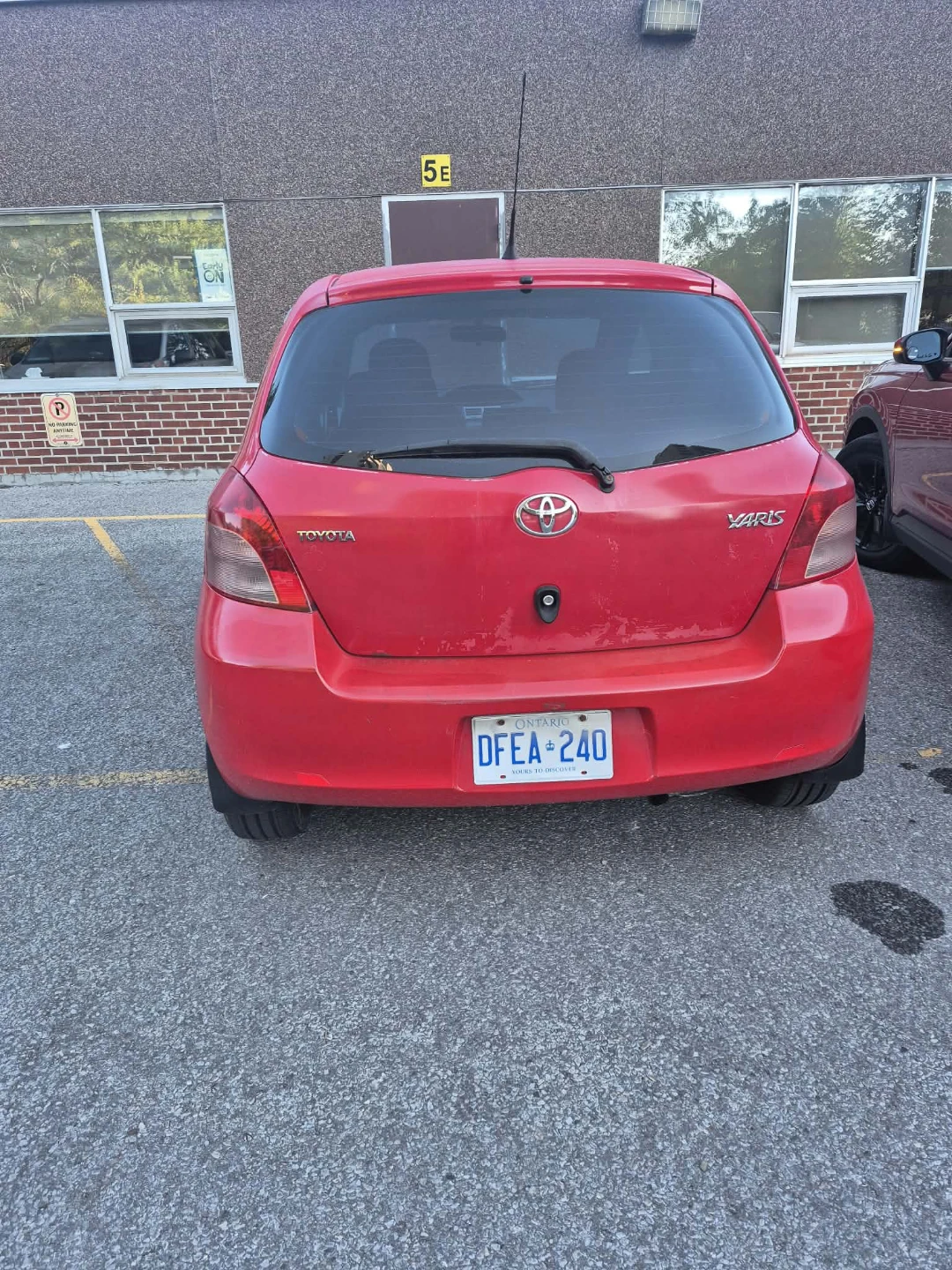Toyota Yaris Hatchback - photo 4
