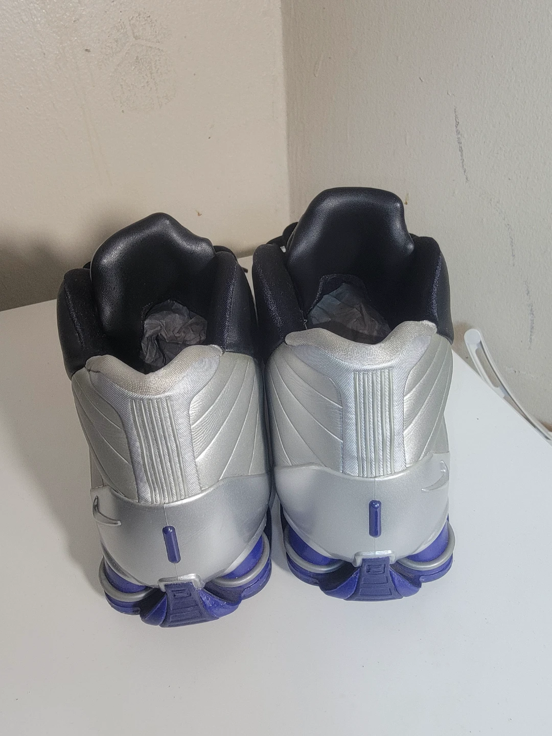 Nike Shox Basketball Shoes Silver Black Blue - photo 4