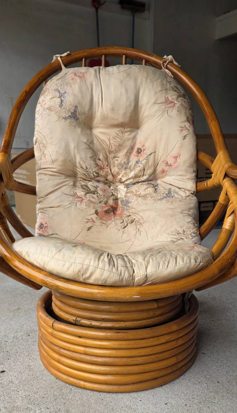 Chair - photo 3