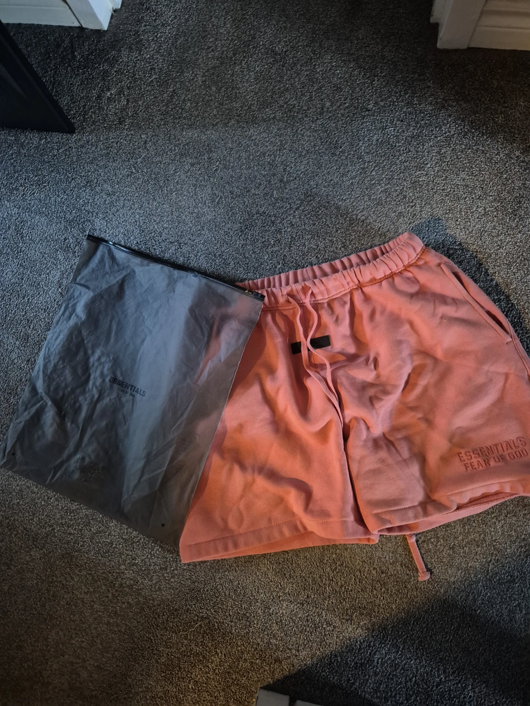 Essentials Fear of God Coral Shorts XL