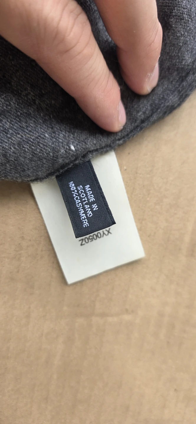 Vintage Dunhill Men's grey Cashmere V neck sweater (Size L) - photo 3