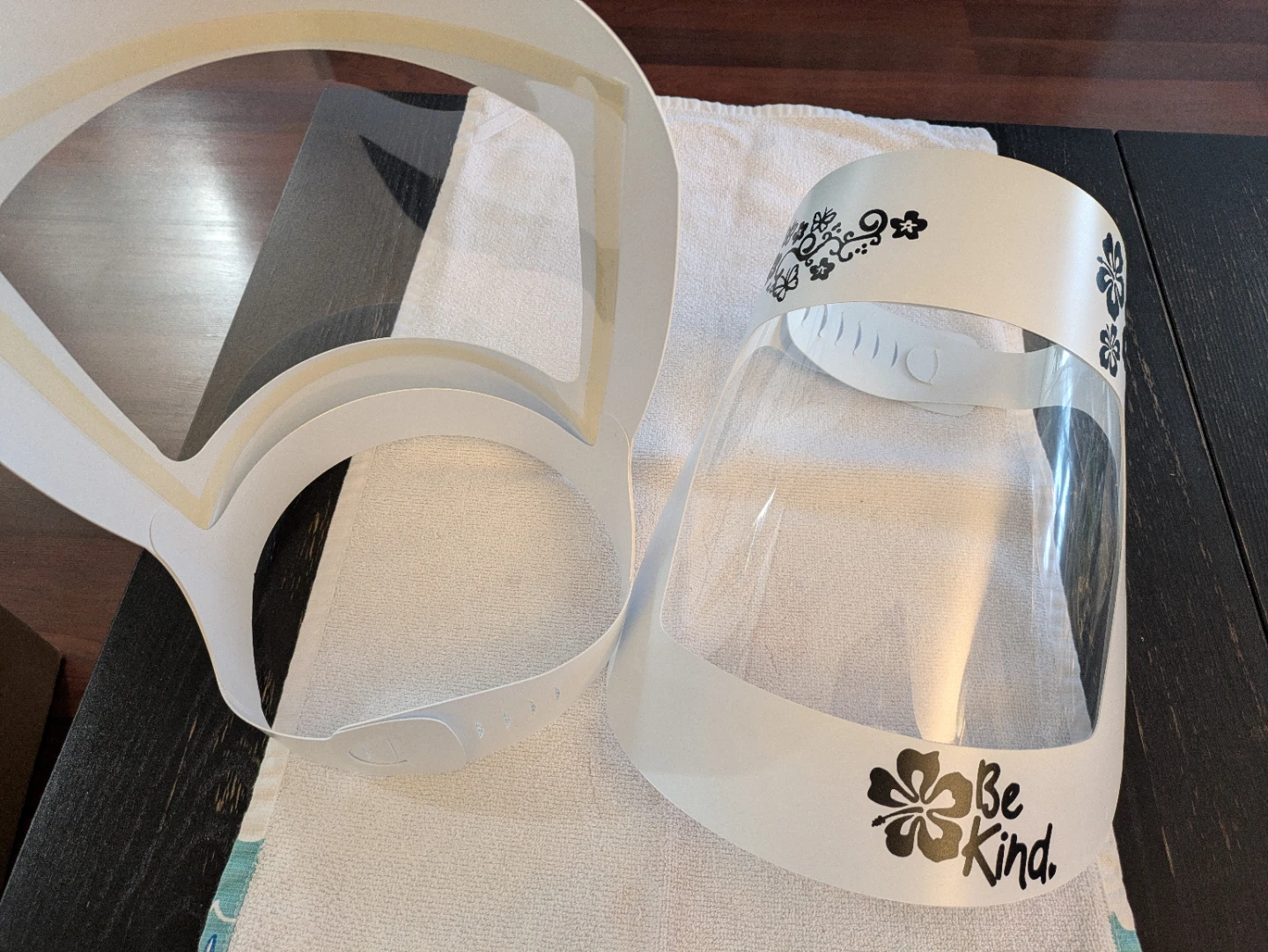Face Shield with "Be Kind" Design (removable) - photo 2