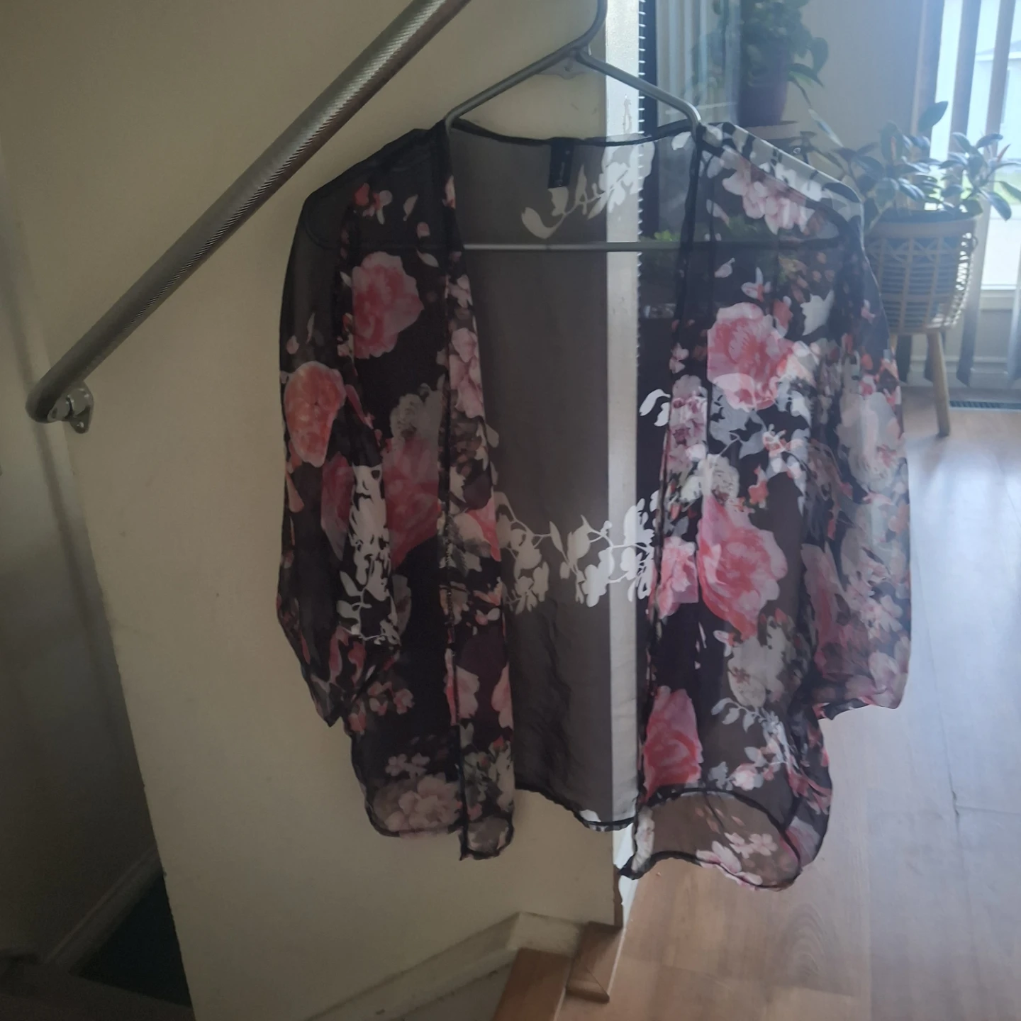 Floral Sheer Kimono shrug