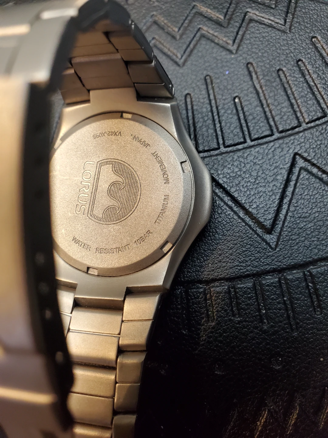 Lorus Sports Titanium Watch - photo 5