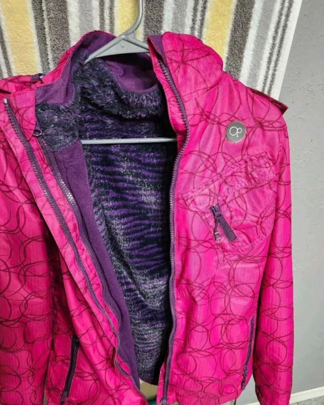 Pink hooded Spring/Winter jacket - photo 5