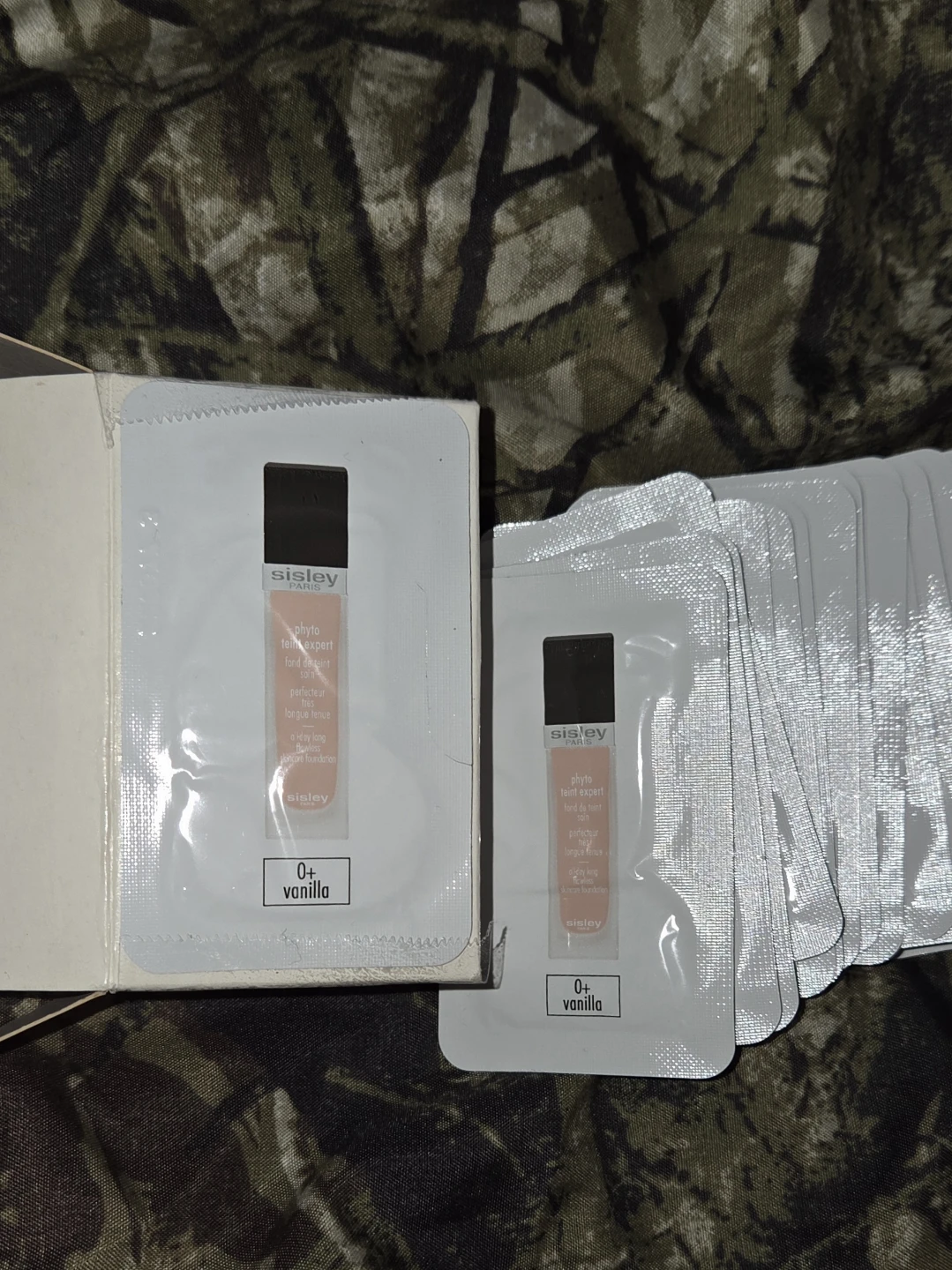 Sisley Paris Phyto Teint Foundation in 0+: Vanilla Shade
