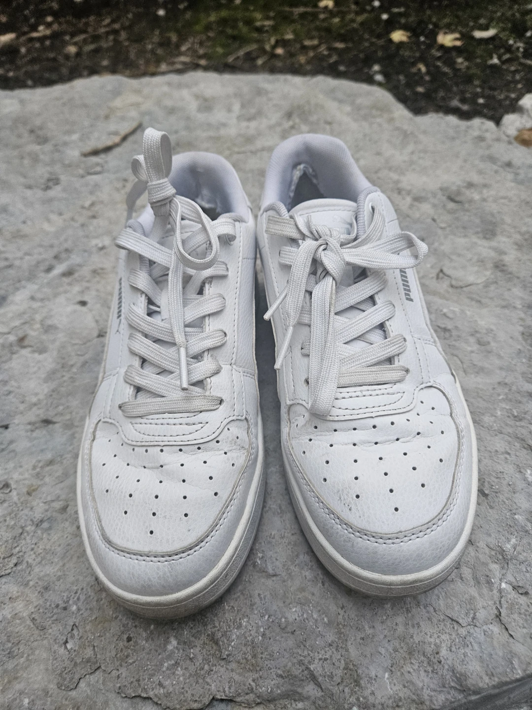 Women's White Puma Sneakers size 6 - photo 2