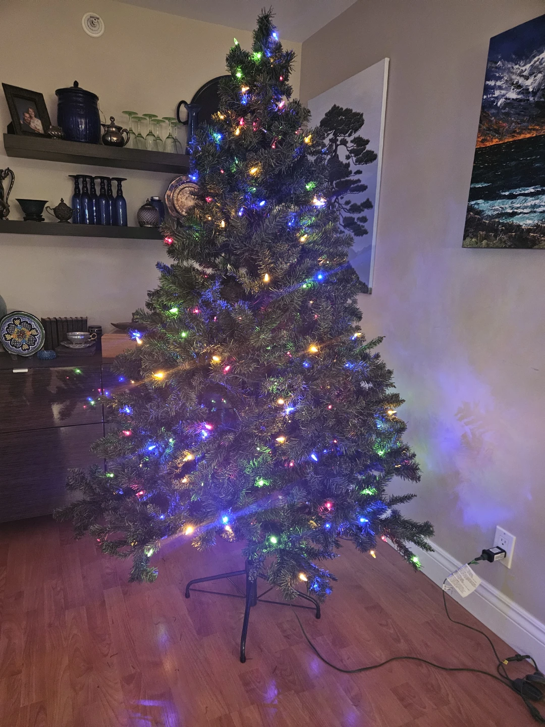 6.5ft Cliffside Scotch Pine Pre-Lit Christmas Tree
