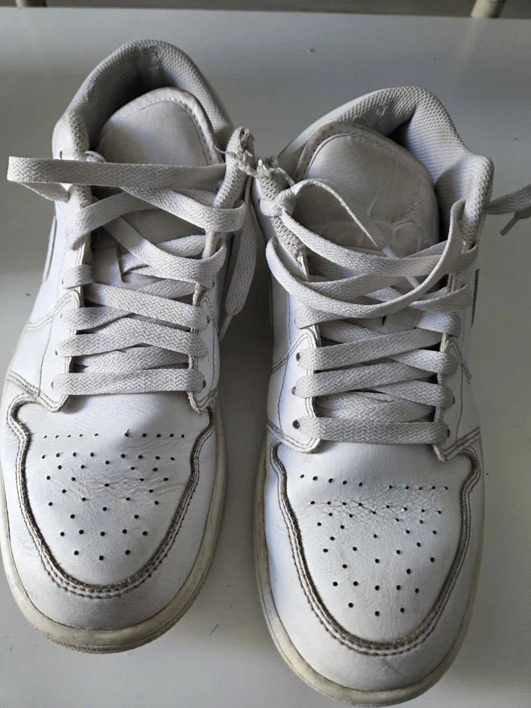 Nike Air Jordan 1 Mid White Size 9 - photo 3