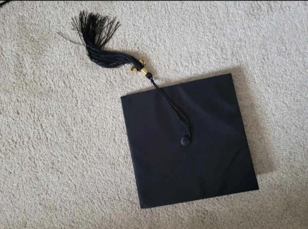 Graduation Gown or a Halloween costume with a Gryffindor Tie - photo 2