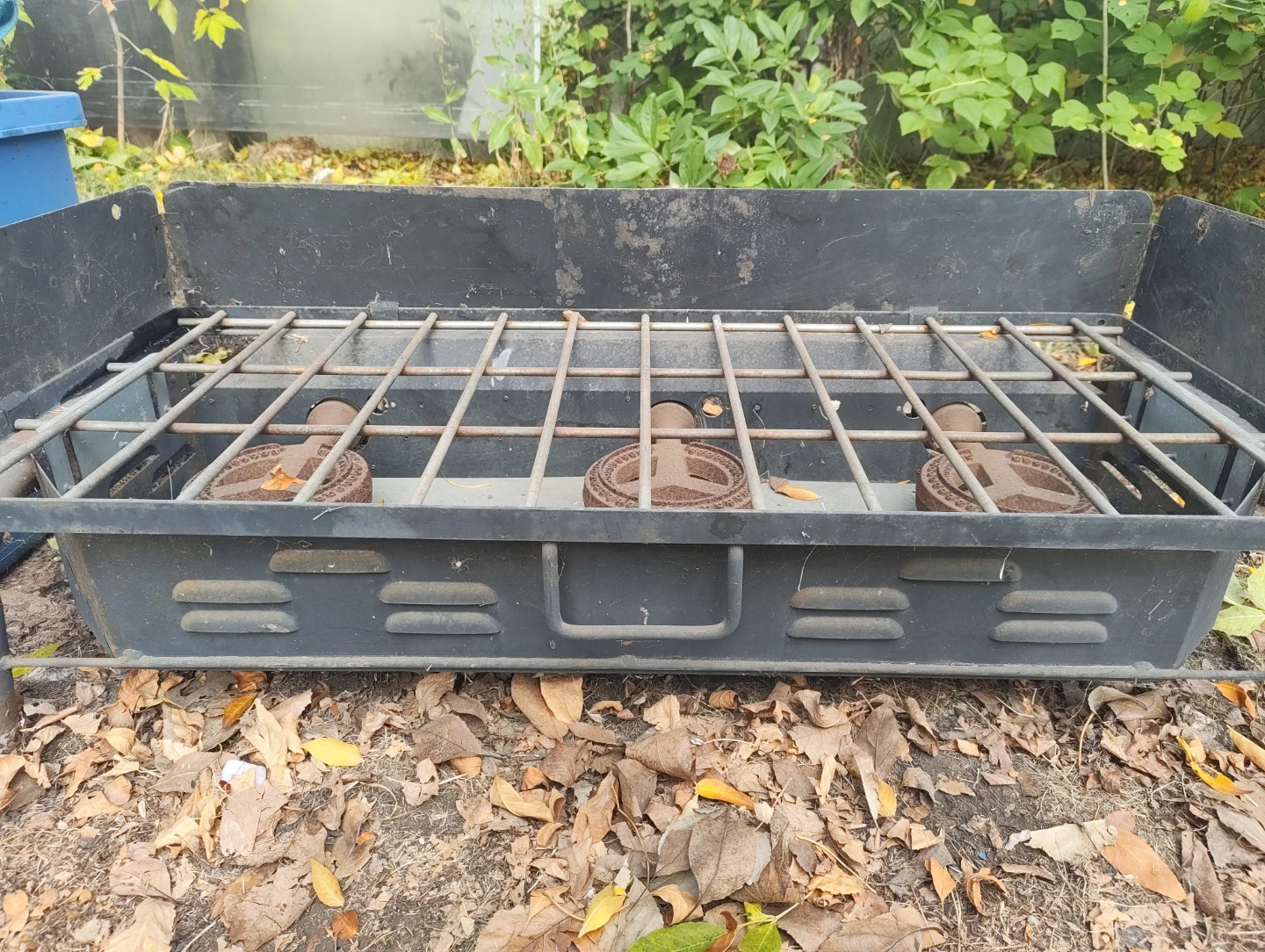 Camp Chef Outfitter 3-Burner Stove - photo 2