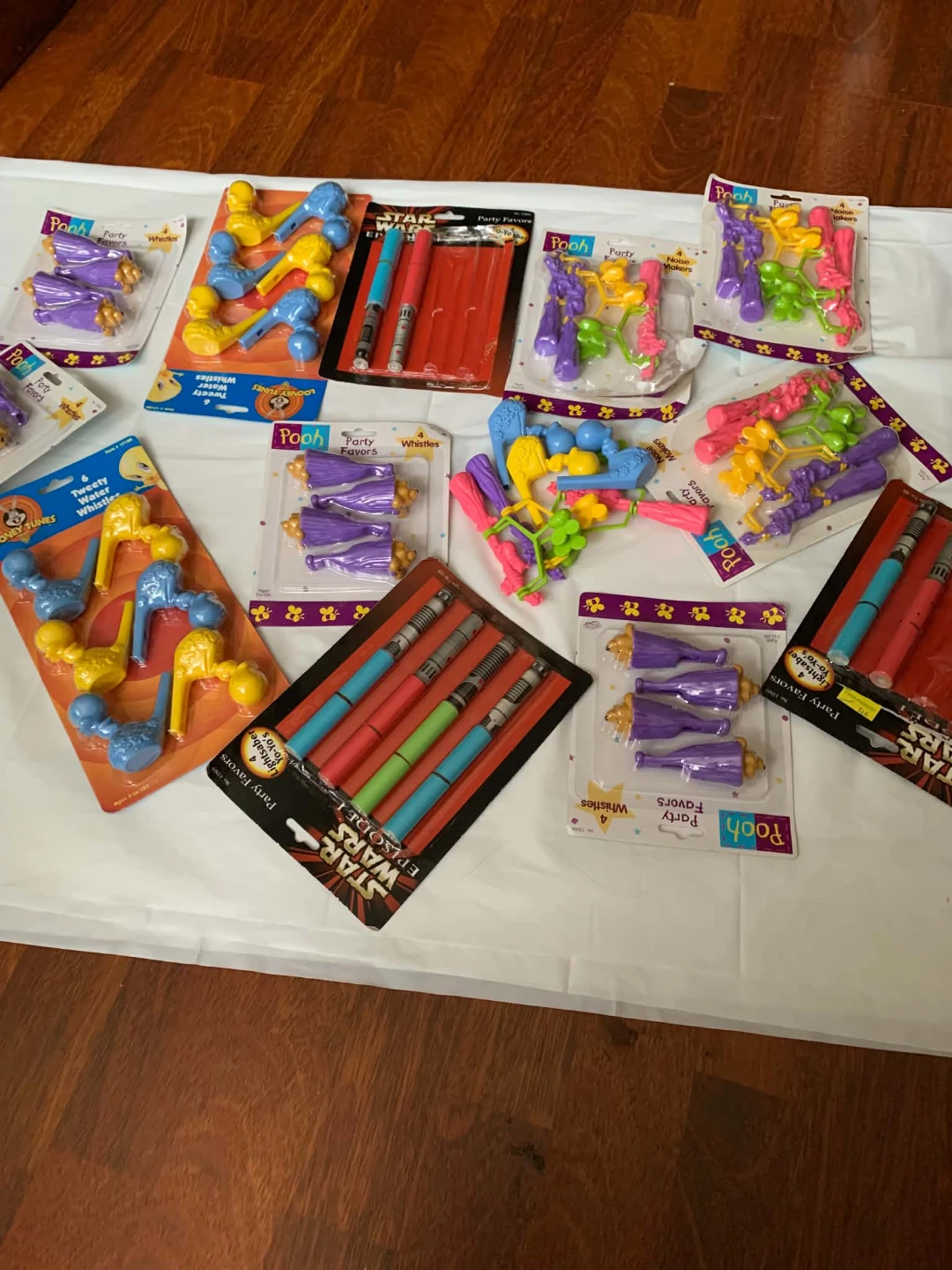 Assorted Disney and Star Wars Party Favours - photo 3