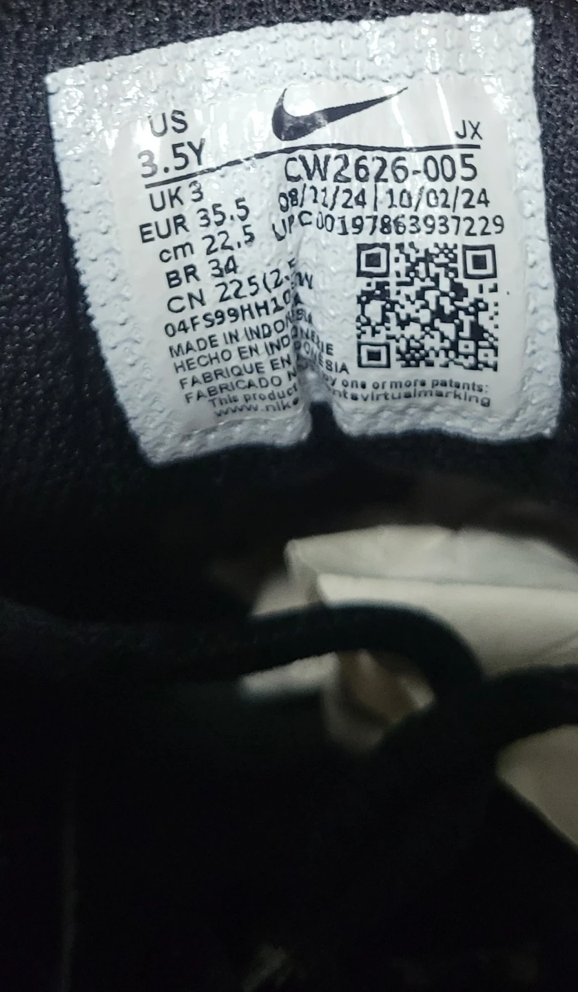Nike Shox Sneakers Size 3.5 - photo 3