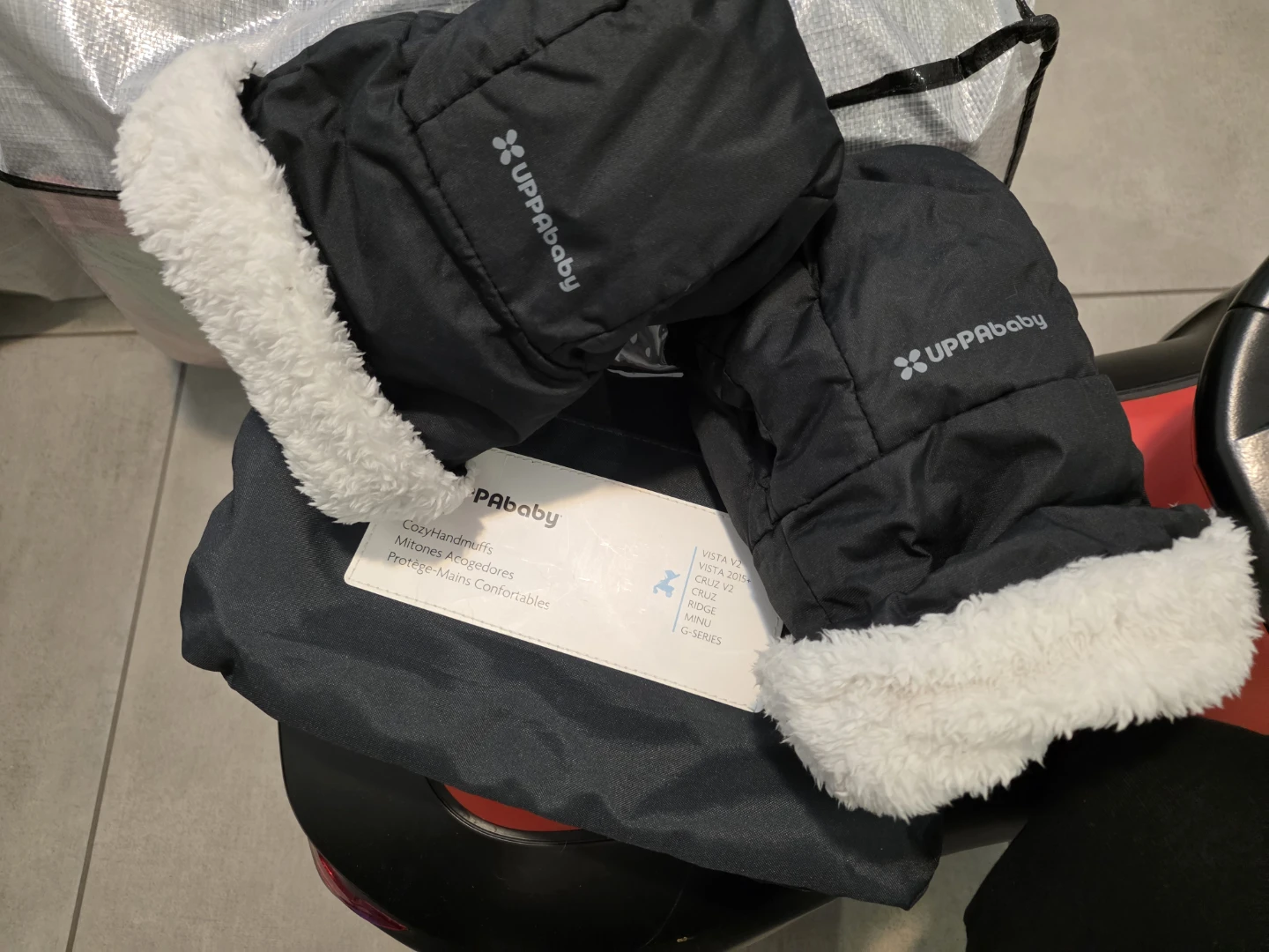 UPPAbaby CozyHandmuffs Black
