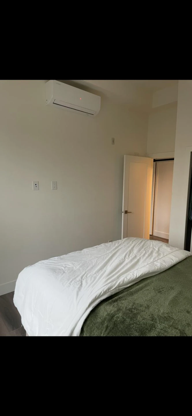 Private room for rent - photo 3