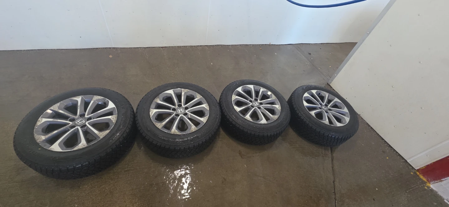 Original Honda CR-V  winter tires and rims
