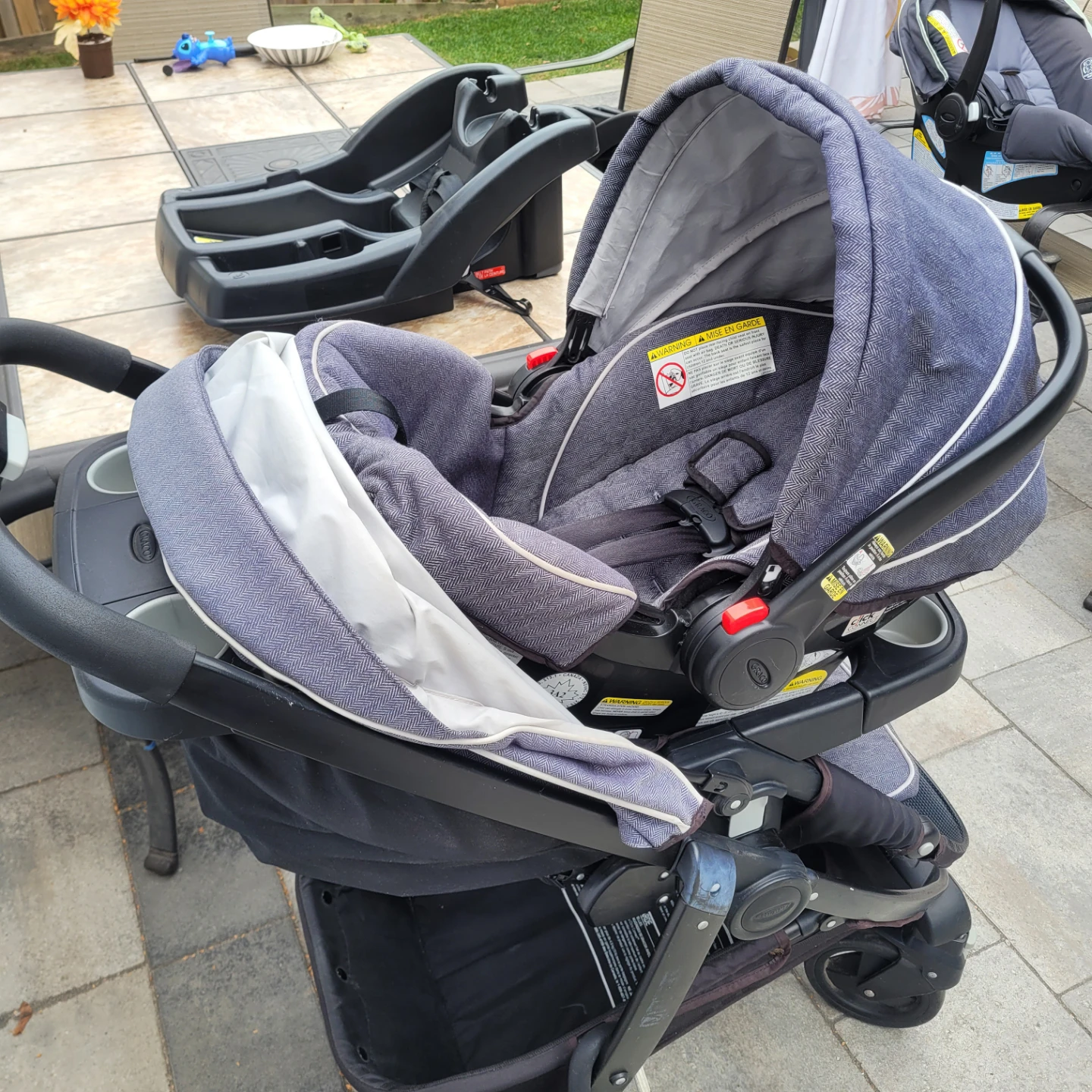 Graco SnugRide 30 Click Connect Infant Car Seat - photo 2