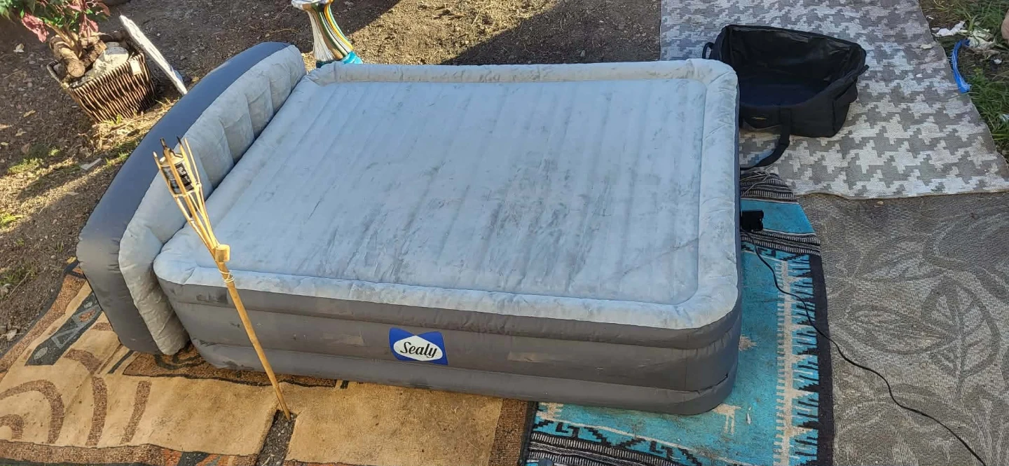 Sealy Air mattress with head board