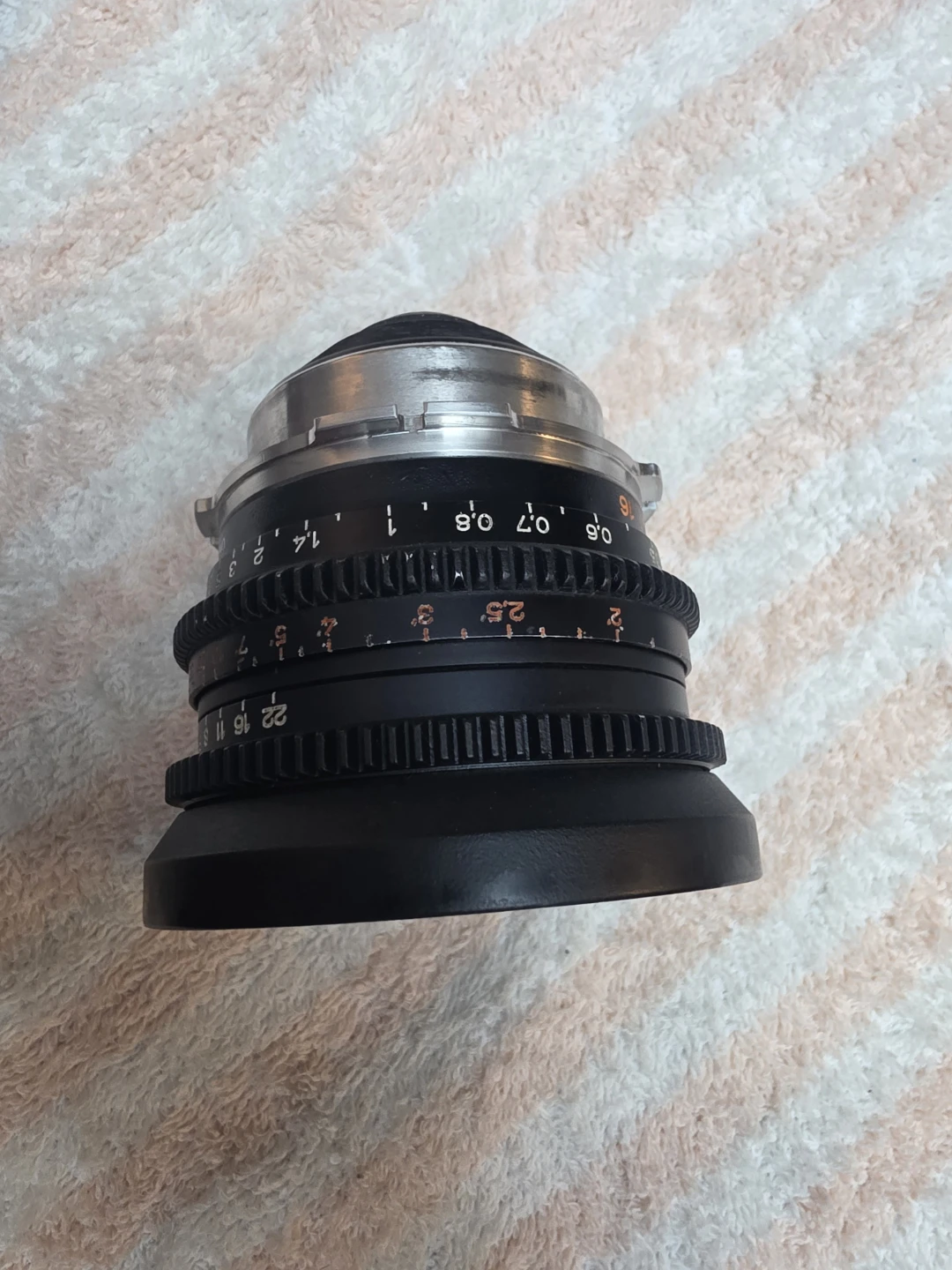 Carl Zeiss Distagon 16mm f/2 Lens - photo 3