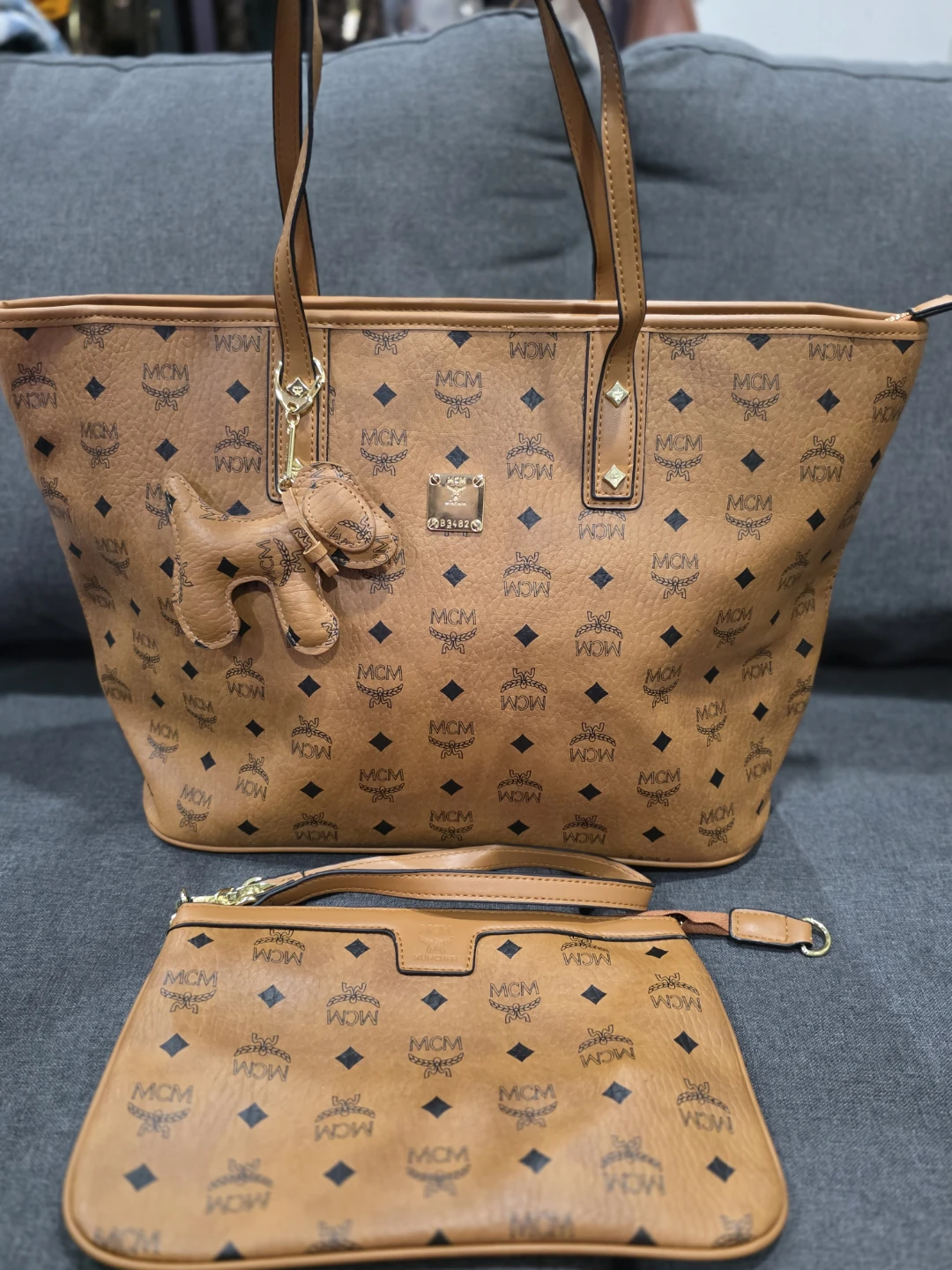 Visetos Tote Bag with Pouch