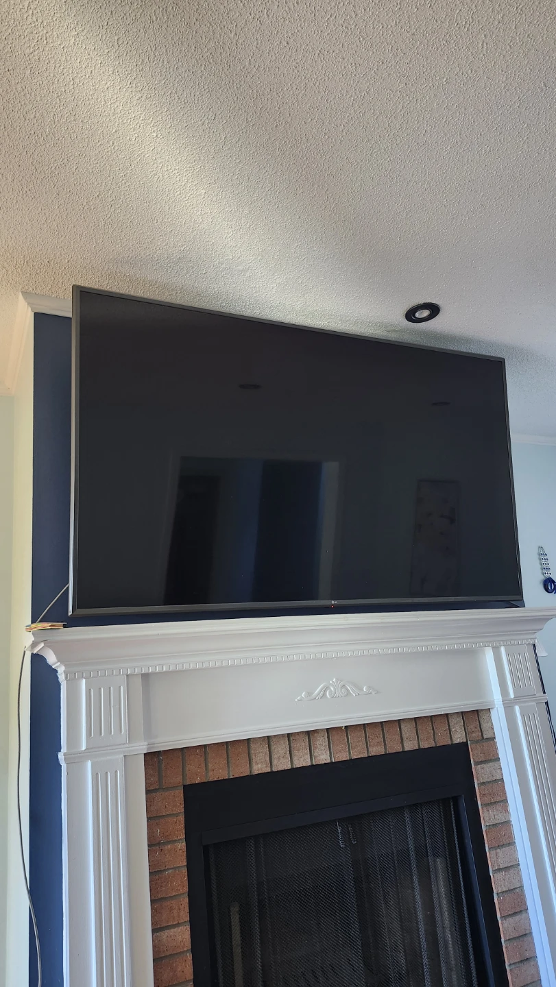 LG Flat Screen TV 75 inches