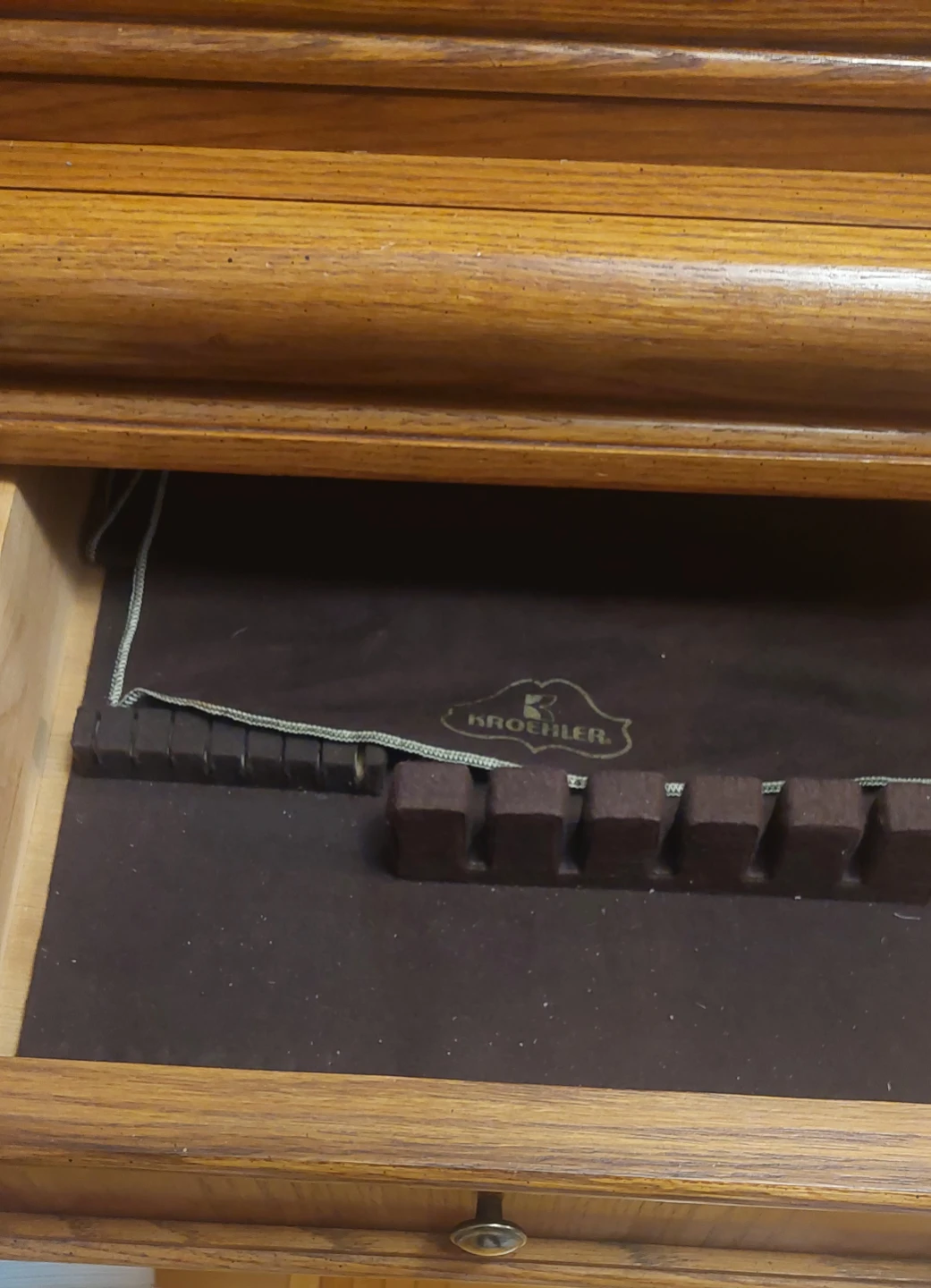 Kroehler Oak Dining Hutch - photo 2