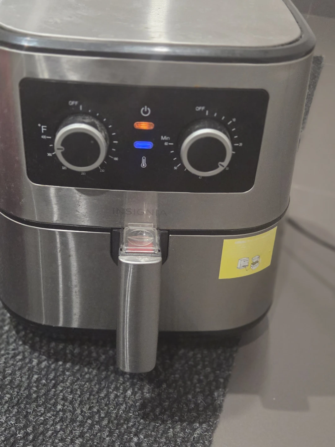 Insignia Air Fryer - photo 3