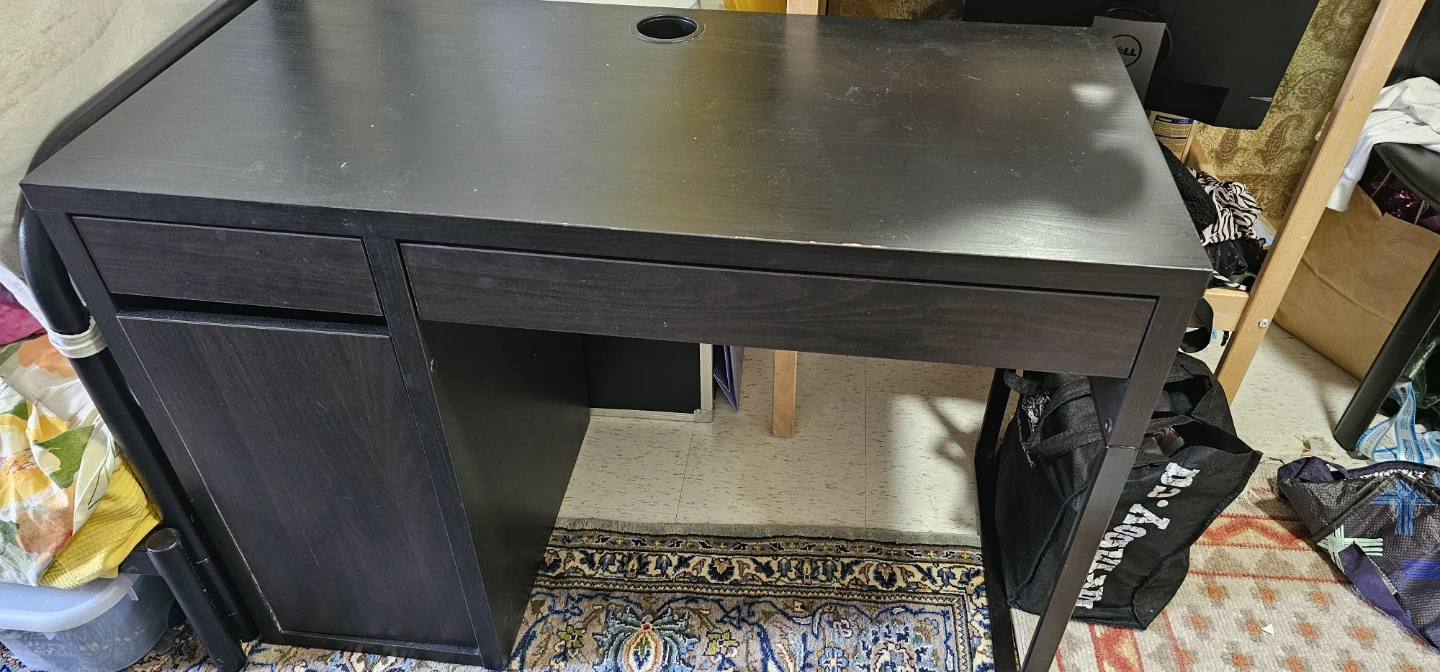 IKEA Micke Desk