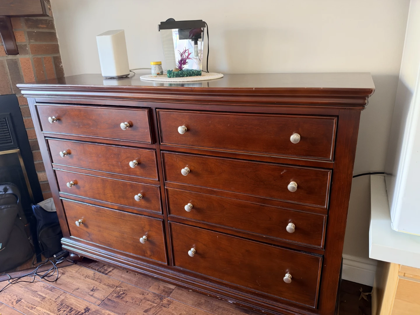 Large Wooden Dresser with 8 Drawers - photo 3
