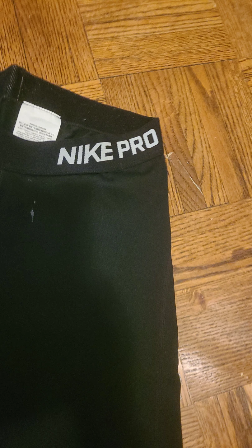 Nike Pro Black Capri Leggings - photo 3