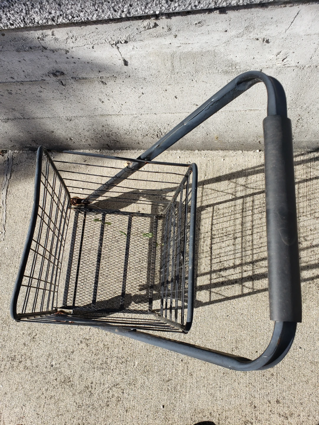 Collapsible Metal Shopping Cart - photo 2