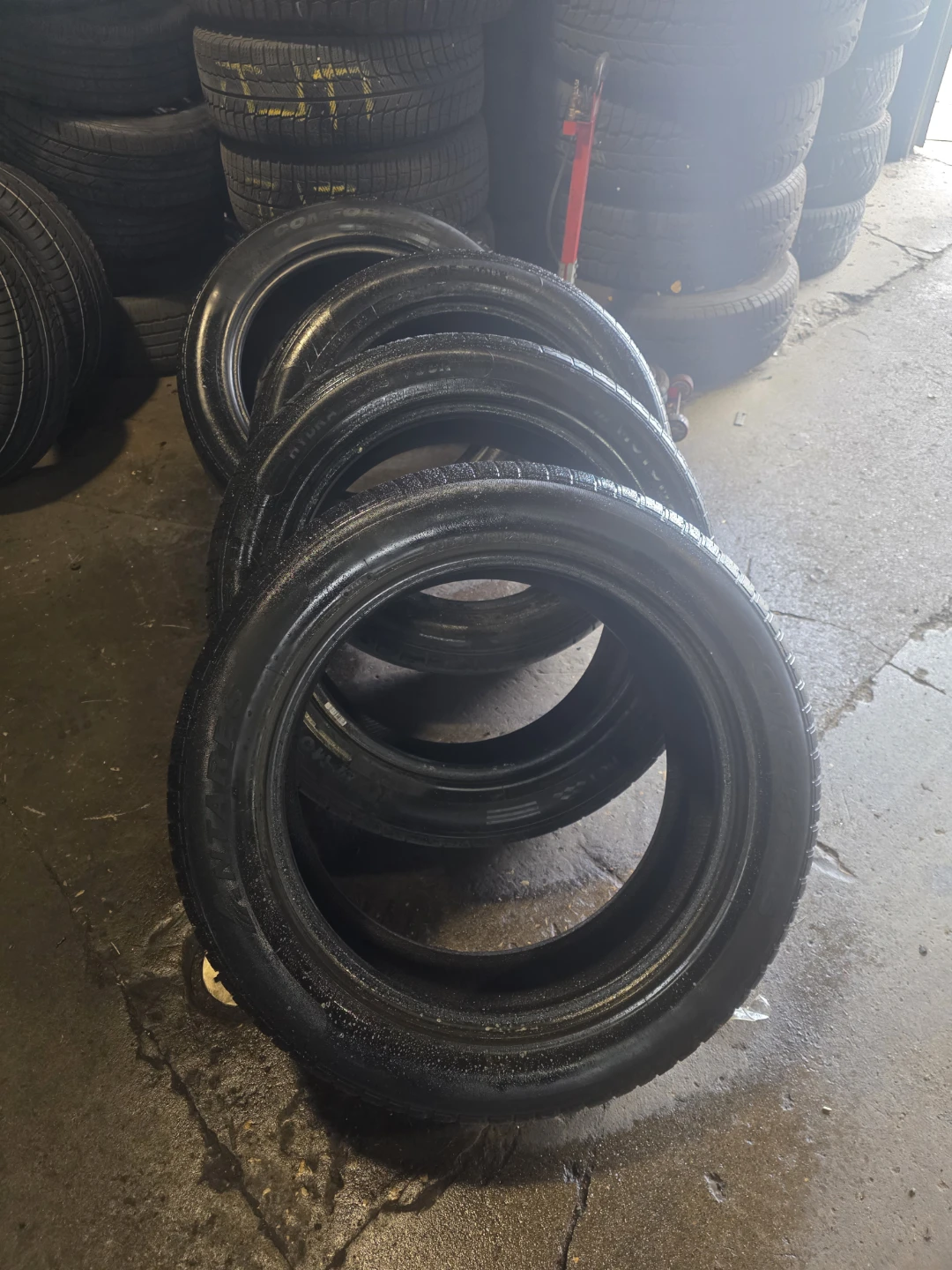 Motomaster 235/55R19 Tires