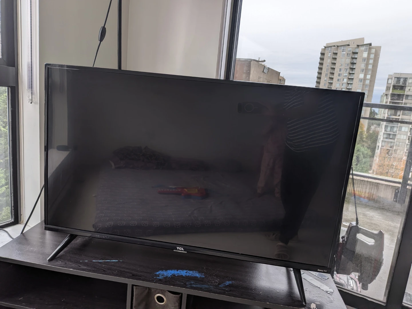 TCL Roku Smart TV - photo 2