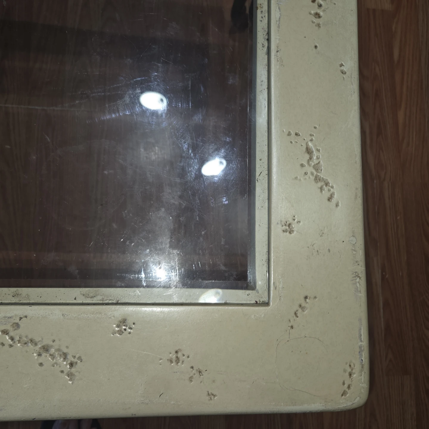Glass topped coffee table - photo 5