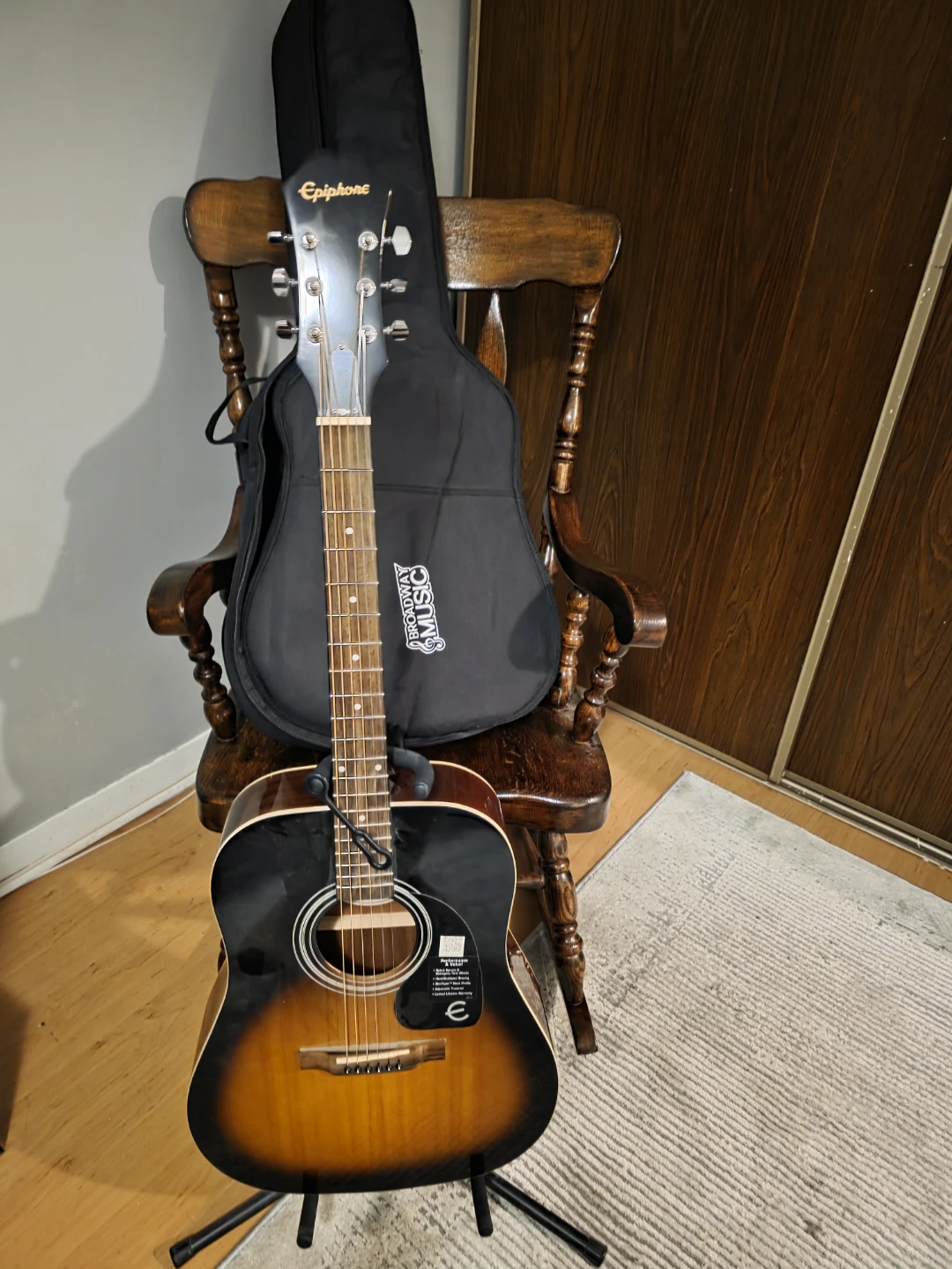 Epihpone acoustic guitar - photo 3